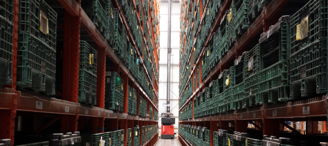 Raymond AutoTRT in Aisle